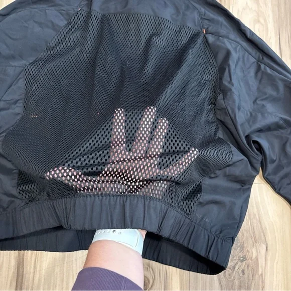 Adidas Tech Track Jacket Women's Large Black Lightweight Mesh Back - Picture 11 of 11